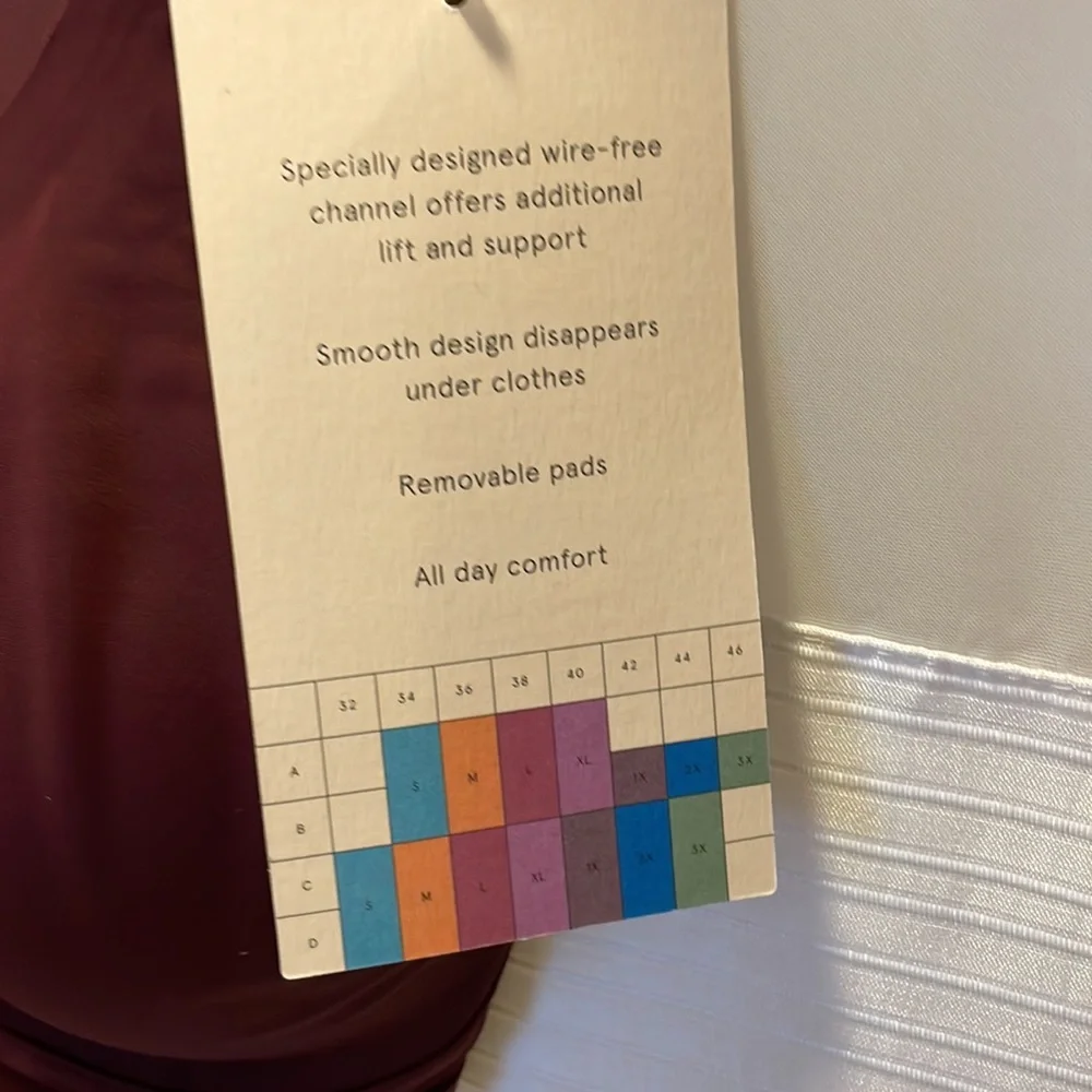 True and Co scoop with lift bra - Picture 4 of 4